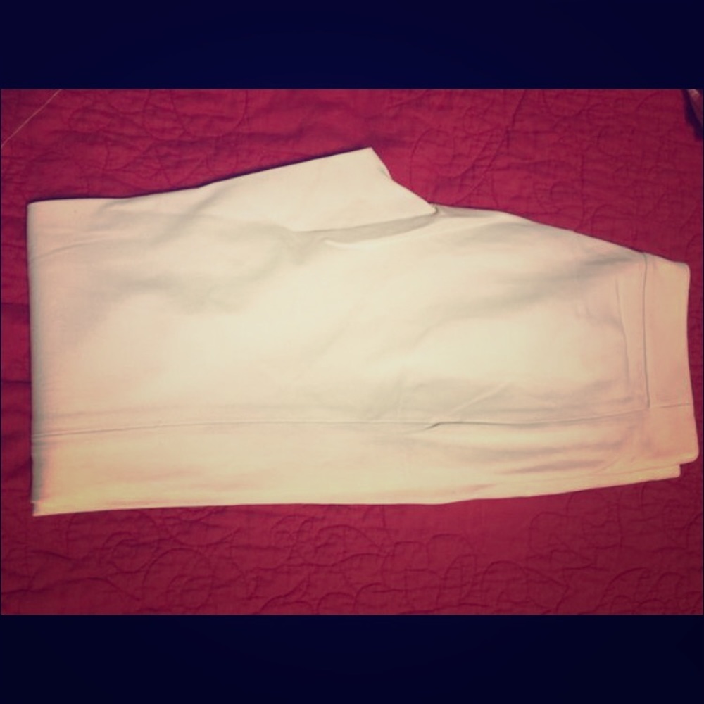 White skinny pants